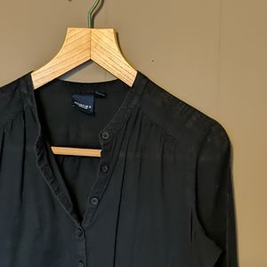 Sonoma black lawn shirt banded collar Sz M